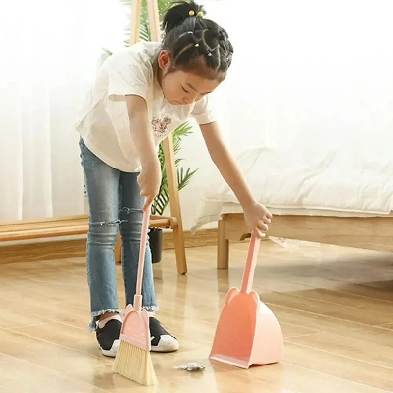 Sapu dan Pengki Mini Anak Moti - Kids Outdoor Broom ulasan dan harga